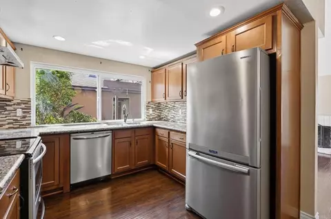 Kitchen - 554 Fruit Tree Way, Oceanside, CA 92058 photo 3 of 3