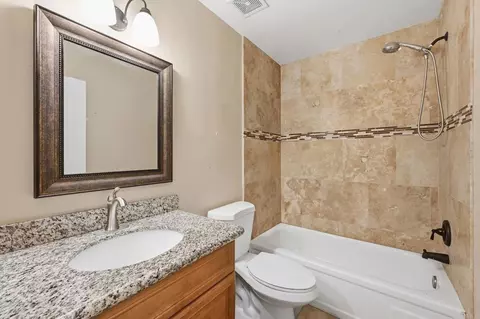 Bath - 554 Fruit Tree Way, Oceanside, CA 92058 photo 2 of 2