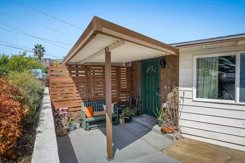 Exterior - 719 La Presa Ave, Spring Valley, CA 91977 photo 5 of 6