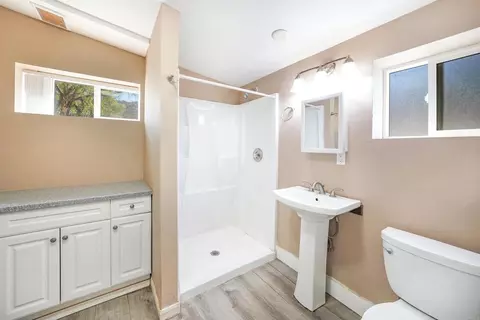 Bath - 1698 Griffith Rd, Ramona, CA 92065 photo 1 of 1