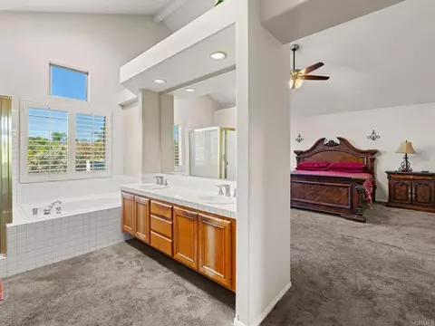 Bath - 980 Cookie Ln, Fallbrook, CA 92028 photo 1 of 7