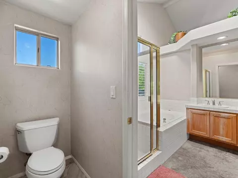 Bath - 980 Cookie Ln, Fallbrook, CA 92028 photo 3 of 7