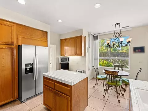 Kitchen - 980 Cookie Ln, Fallbrook, CA 92028 photo 4 of 5