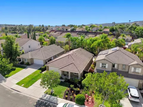 View/Area - 1009 Longfellow Ct, Oceanside, CA 92057 photo 3 of 11