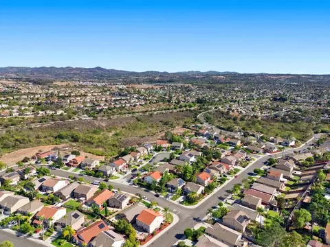 View/Area - 1009 Longfellow Ct, Oceanside, CA 92057 photo 10 of 11