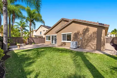 Exterior - 1009 Longfellow Ct, Oceanside, CA 92057 photo 6 of 8