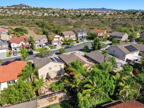 View/Area - 1009 Longfellow Ct, Oceanside, CA 92057 photo 4 of 11
