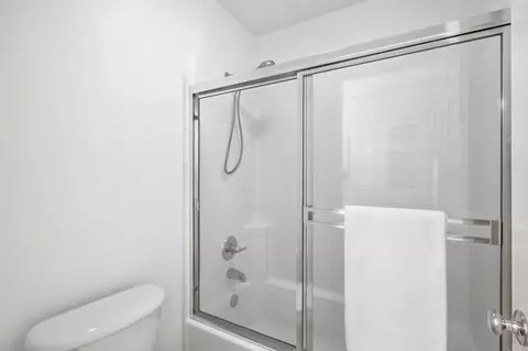 Bath - 1009 Longfellow Ct, Oceanside, CA 92057 photo 4 of 4