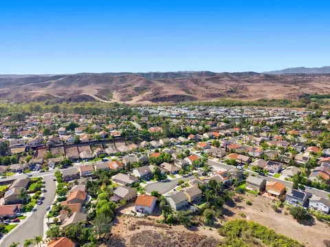 View/Area - 1009 Longfellow Ct, Oceanside, CA 92057 photo 8 of 11