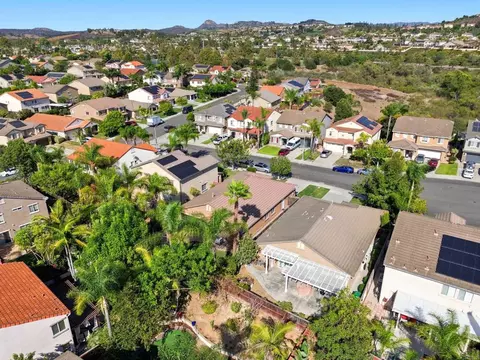 View/Area - 1009 Longfellow Ct, Oceanside, CA 92057 photo 6 of 11