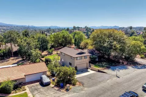 View/Area - 1461 Boyle Ave, Escondido, CA 92027 photo 1 of 6