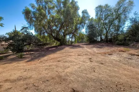 Exterior - 1461 Boyle Ave, Escondido, CA 92027 photo 9 of 9