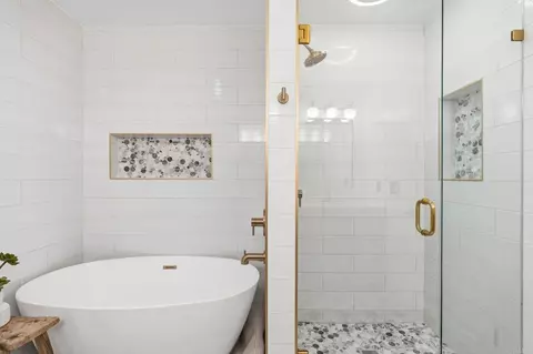 Bath - 765 Val Sereno Dr, Encinitas, CA 92024 photo 3 of 5