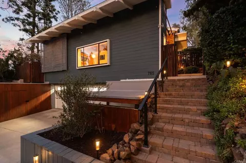 Exterior - 765 Val Sereno Dr, Encinitas, CA 92024 photo 2 of 16