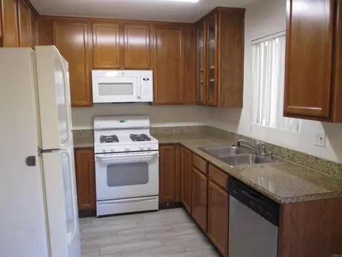 Kitchen - 505 Calle Montecito #23, Oceanside, CA 92057 photo 1 of 2