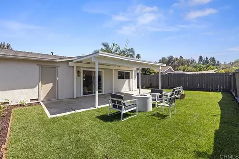 Exterior - 117 Magdalena Dr, Oceanside, CA 92057 photo 4 of 7