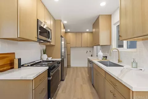 Kitchen - 117 Magdalena Dr, Oceanside, CA 92057 photo 1 of 3