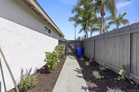 Exterior - 117 Magdalena Dr, Oceanside, CA 92057 photo 7 of 7
