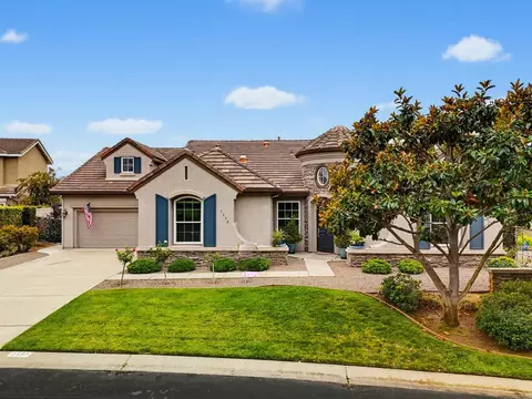 Exterior - 1139 Highland Park, Fallbrook, CA 92028 photo 2 of 14