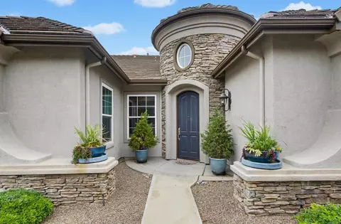 Exterior - 1139 Highland Park, Fallbrook, CA 92028 photo 4 of 14