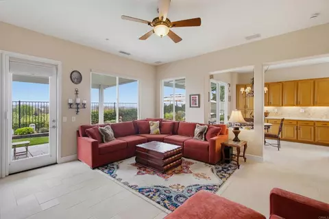 Living - 1139 Highland Park, Fallbrook, CA 92028 photo 3 of 6