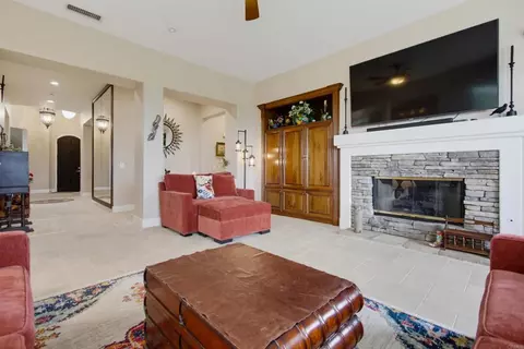 Living - 1139 Highland Park, Fallbrook, CA 92028 photo 6 of 6