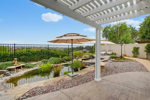 Exterior - 1139 Highland Park, Fallbrook, CA 92028 photo 9 of 14
