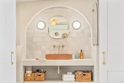 Bath - 5215 Shadow Mountain Rd, Joshua Tree, CA 92252 photo 4 of 10