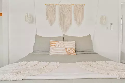 Bedroom - 5215 Shadow Mountain Rd, Joshua Tree, CA 92252 photo 6 of 12