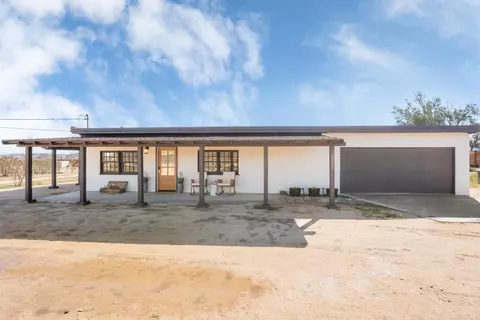 Exterior - 5215 Shadow Mountain Rd, Joshua Tree, CA 92252 photo 2 of 12