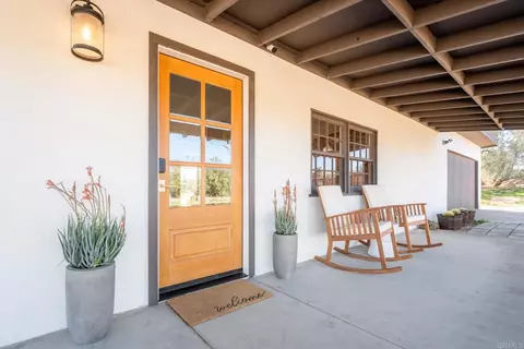 Exterior - 5215 Shadow Mountain Rd, Joshua Tree, CA 92252 photo 3 of 12