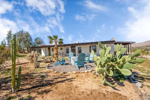 Exterior - 5215 Shadow Mountain Rd, Joshua Tree, CA 92252 photo 7 of 12