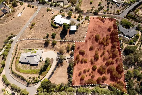View/Area - 4880 San Jacinto Cir E, Fallbrook, CA 92028 photo 2 of 11