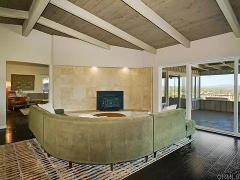 Living - 4880 San Jacinto Cir E, Fallbrook, CA 92028 photo 1 of 4