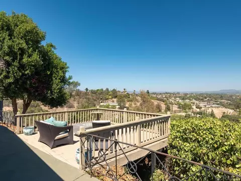 Exterior - 4880 San Jacinto Cir E, Fallbrook, CA 92028 photo 7 of 7