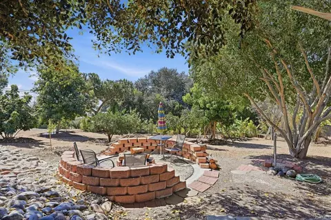 Exterior - 2900 Harris Dr, Vista, CA 92084 photo 6 of 9