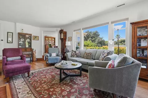 Living - 2900 Harris Dr, Vista, CA 92084 photo 1 of 2