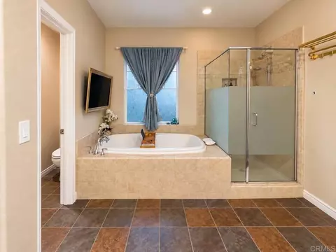 Bath - 32156 Beaver Creek Ln, Temecula, CA 92592 photo 2 of 6