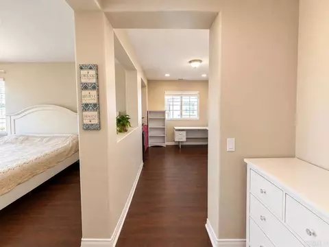 Entry Way - 32156 Beaver Creek Ln, Temecula, CA 92592 photo 4 of 6