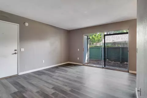Living - 1811 E Grand Ave #149, Escondido, CA 92027 photo 2 of 4