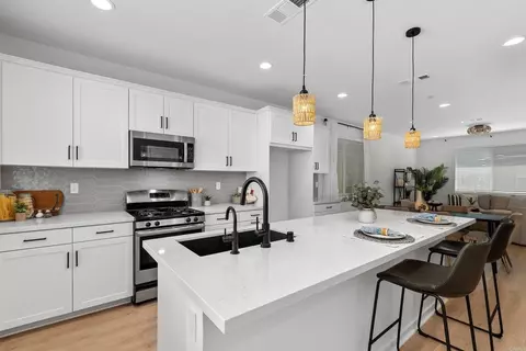 Kitchen - 32789 Tannat Dr, Temecula, CA 92591 photo 1 of 3