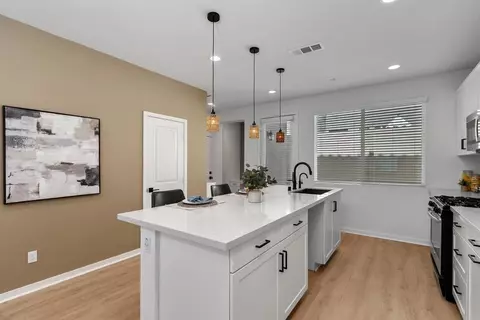 Kitchen - 32789 Tannat Dr, Temecula, CA 92591 photo 3 of 3