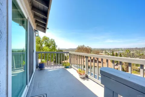 Exterior - 2449 Primrose Ave, Vista, CA 92083 photo 4 of 13