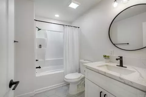 Bath - 2449 Primrose Ave, Vista, CA 92083 photo 1 of 3