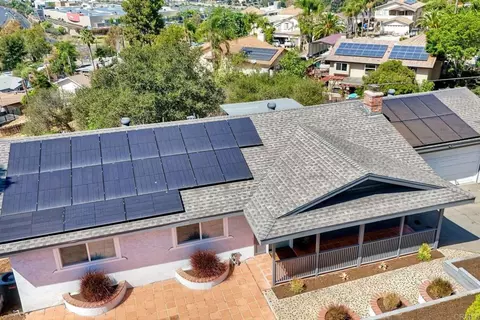 View/Area - 2449 Primrose Ave, Vista, CA 92083 photo 1 of 8