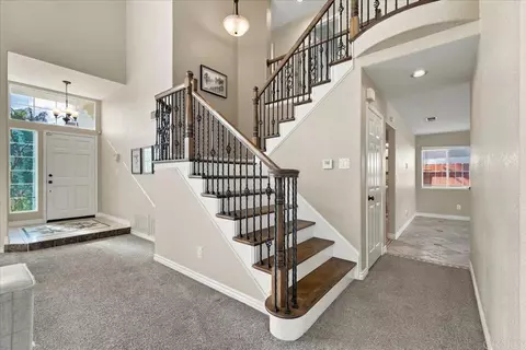 Entry Way - 914 Tempera Ct, Oceanside, CA 92057 photo 2 of 4