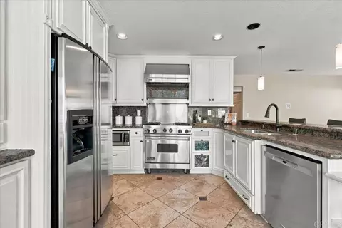 Kitchen - 914 Tempera Ct, Oceanside, CA 92057 photo 1 of 7