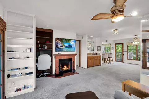 Living - 345 Playa Blanca, Encinitas, CA 92024 photo 3 of 3