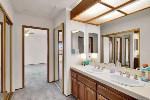 Bath - 345 Playa Blanca, Encinitas, CA 92024 photo 1 of 2