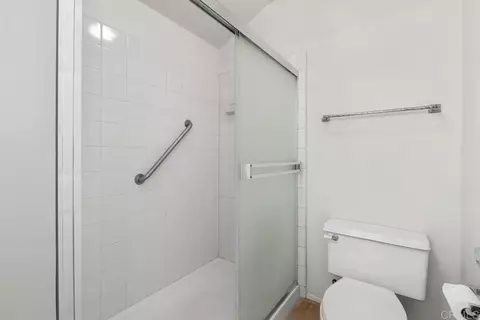 Bath - 4921 Keos Way, Oceanside, CA 92056 photo 4 of 4